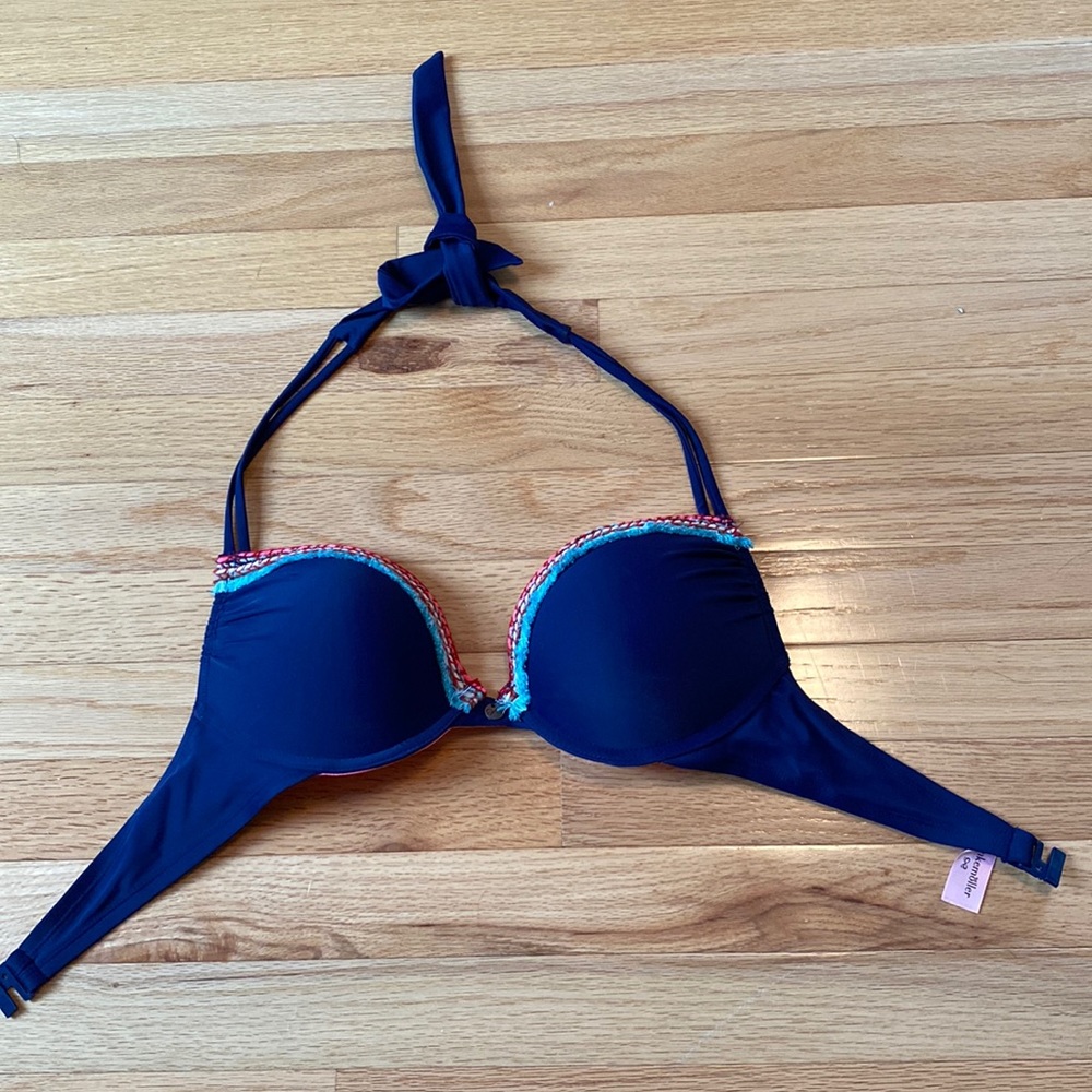 Top swimsuit size 34D